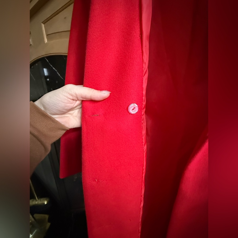 Elegant Red Double-Breasted Women's Coat - Picture 6 of 7